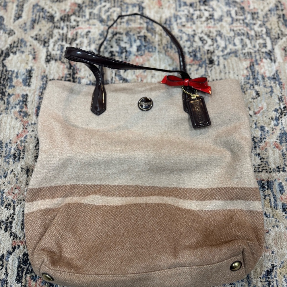 Coach F24665 Stripe North South Beige Wool Large Tote Bag - Picture 9 of 11